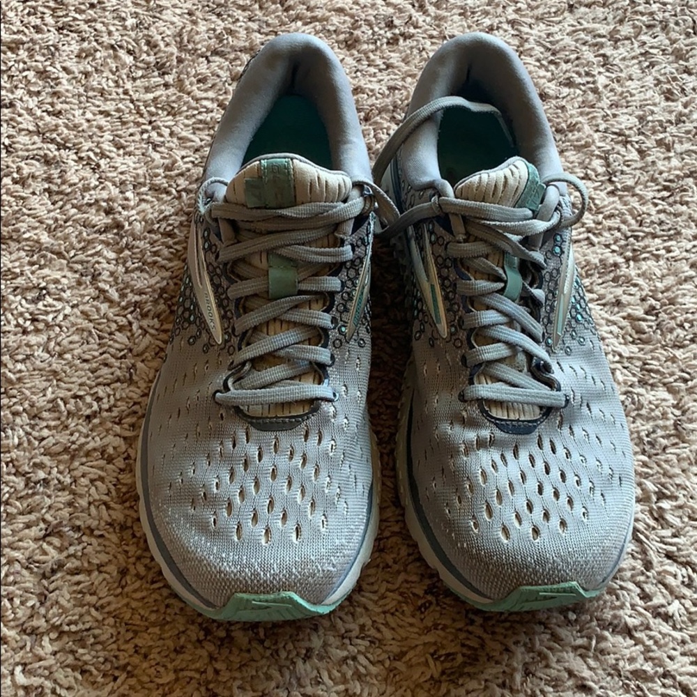 Brooks Tennis Shoes